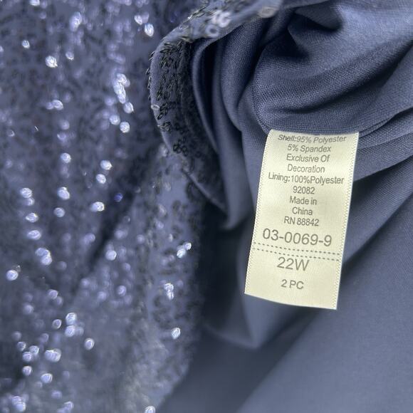 Roamans Blue Sequins Top Blouse Short Sleeve Stretch Scoop Neck Size 22W - Picture 9 of 9